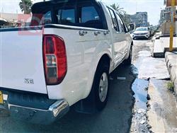 نيسان نافارا